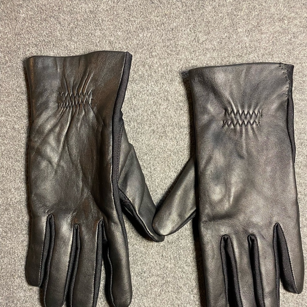Ladies Isotoner Leather & Nylon Gloves - Black - Size: L/XL